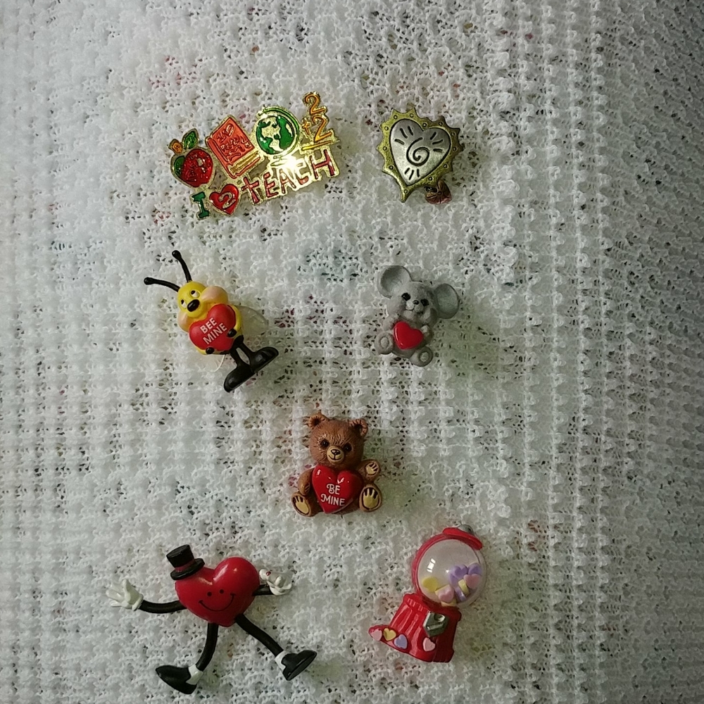 Holiday Pin Accessories